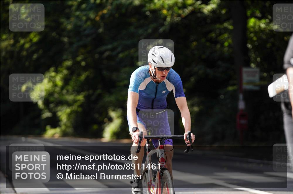14.09.2025 - Stadtparktriathlon Michael Burmester http://msf.ph/oto/8911461 14.09.2025 11:09:00 Radfahren 787, 808, 843, 875, 876 meine-sportfotos.de