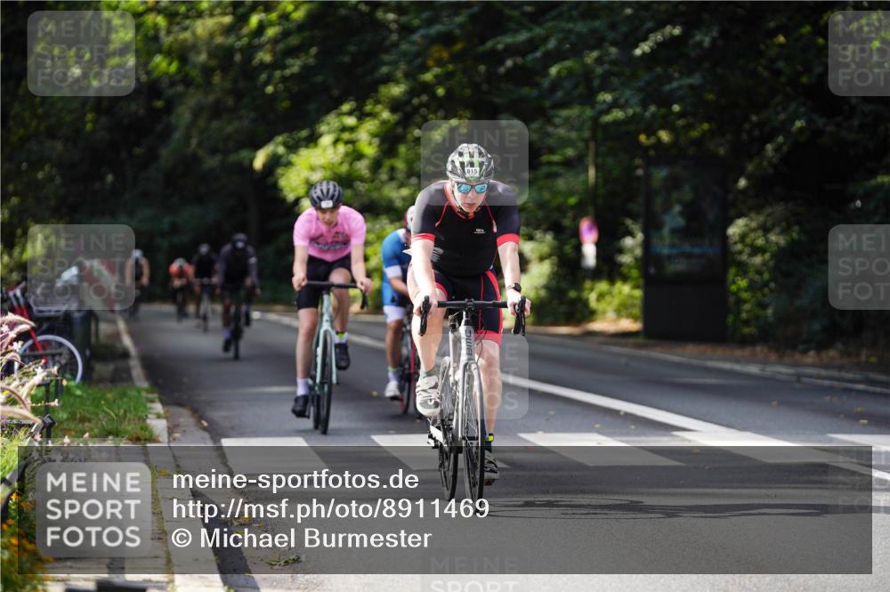 14.09.2025 - Stadtparktriathlon Michael Burmester http://msf.ph/oto/8911469 14.09.2025 11:09:29 Radfahren 729, 736, 780, 815, 851, 900 meine-sportfotos.de