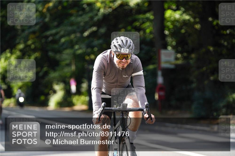14.09.2025 - Stadtparktriathlon Michael Burmester http://msf.ph/oto/8911476 14.09.2025 11:09:33 Radfahren 724, 729, 736, 780, 790, 815, 831, 851, 900 meine-sportfotos.de
