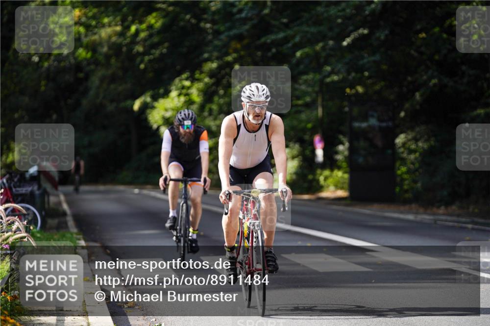 14.09.2025 - Stadtparktriathlon Michael Burmester http://msf.ph/oto/8911484 14.09.2025 11:09:40 Radfahren 724, 780, 790, 831, 900 meine-sportfotos.de