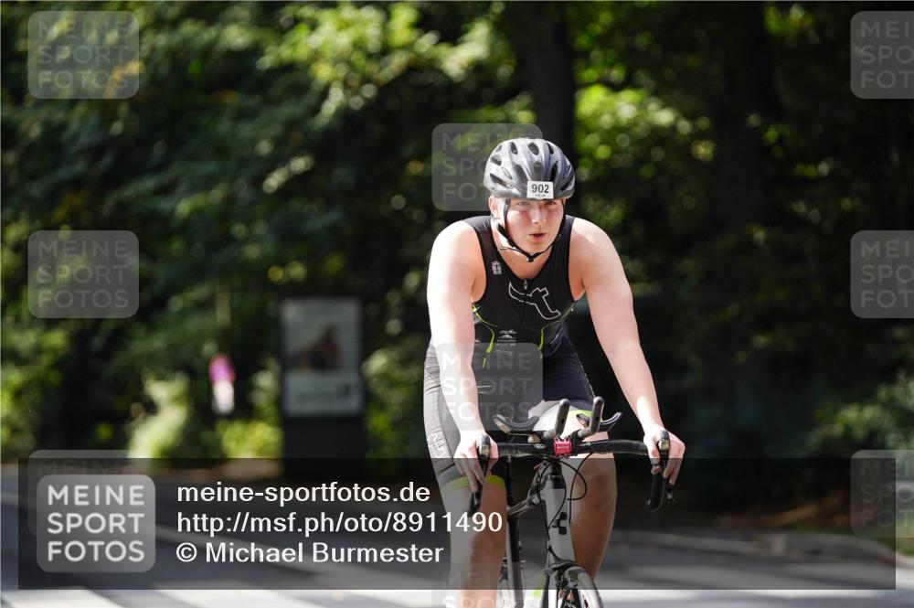 14.09.2025 - Stadtparktriathlon Michael Burmester http://msf.ph/oto/8911490 14.09.2025 11:09:52 Radfahren 849, 902 meine-sportfotos.de