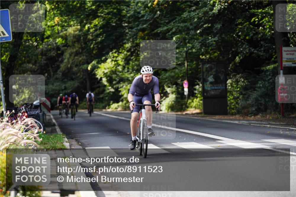 14.09.2025 - Stadtparktriathlon Michael Burmester http://msf.ph/oto/8911523 14.09.2025 11:11:34 Radfahren 740, 792, 822, 911, 914 meine-sportfotos.de