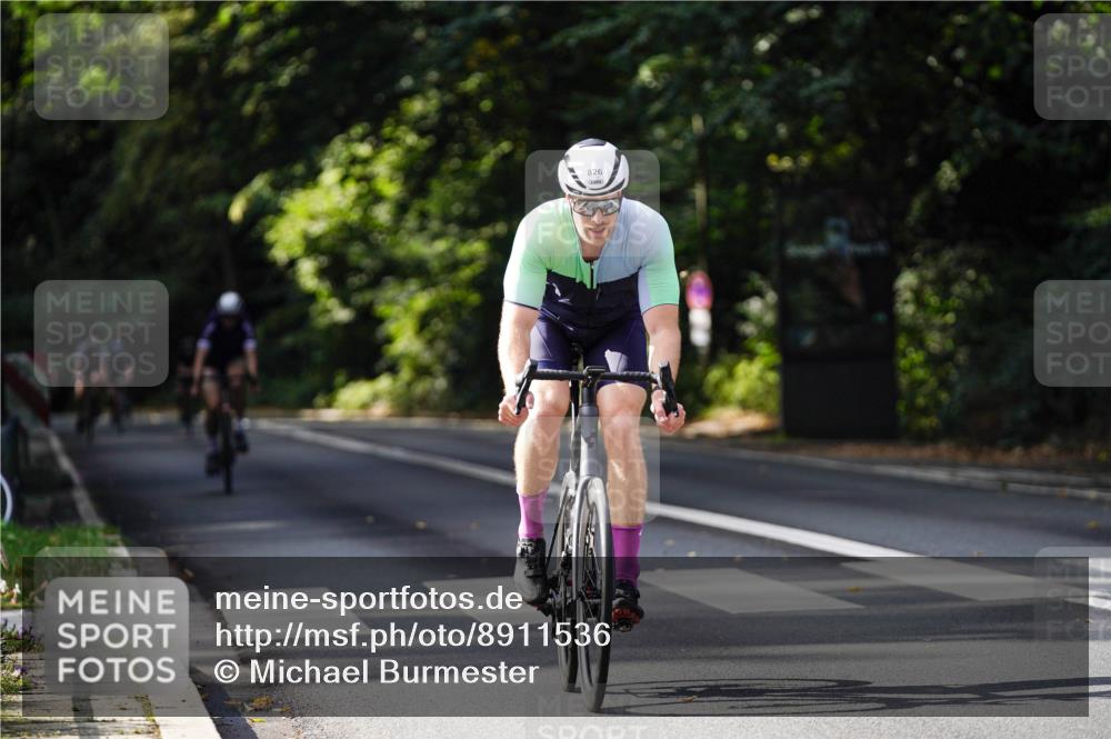 14.09.2025 - Stadtparktriathlon Michael Burmester http://msf.ph/oto/8911536 14.09.2025 11:11:53 Radfahren 754, 778, 826, 852, 919 meine-sportfotos.de