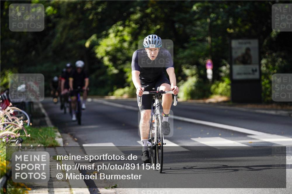 14.09.2025 - Stadtparktriathlon Michael Burmester http://msf.ph/oto/8911548 14.09.2025 11:12:10 Radfahren 734, 755, 771, 774, 801, 802, 803, 835, 905 meine-sportfotos.de