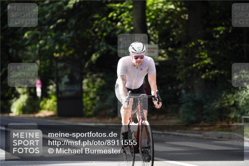14.09.2025 - Stadtparktriathlon Michael Burmester http://msf.ph/oto/8911555 14.09.2025 11:12:16 Radfahren 734, 746, 774, 801, 803, 807, 835, 846, 905 meine-sportfotos.de