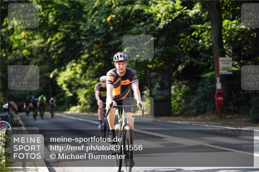 14.09.2025 - Stadtparktriathlon Michael Burmester http://msf.ph/oto/8911556 14.09.2025 11:12:17 Radfahren 734, 746, 774, 801, 803, 807, 835, 846, 905 meine-sportfotos.de