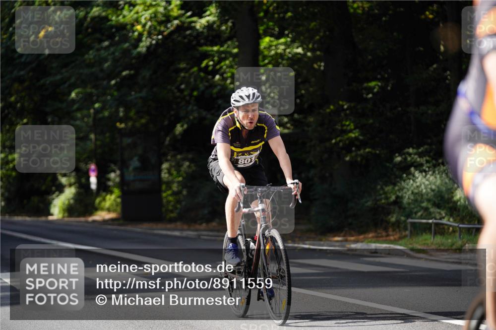 14.09.2025 - Stadtparktriathlon Michael Burmester http://msf.ph/oto/8911559 14.09.2025 11:12:18 Radfahren 734, 746, 774, 801, 803, 807, 835, 846 meine-sportfotos.de