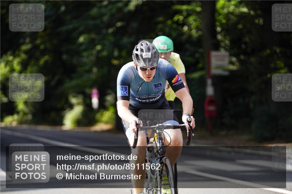 14.09.2025 - Stadtparktriathlon Michael Burmester http://msf.ph/oto/8911562 14.09.2025 11:12:24 Radfahren 746, 801, 807, 818, 846, 898 meine-sportfotos.de