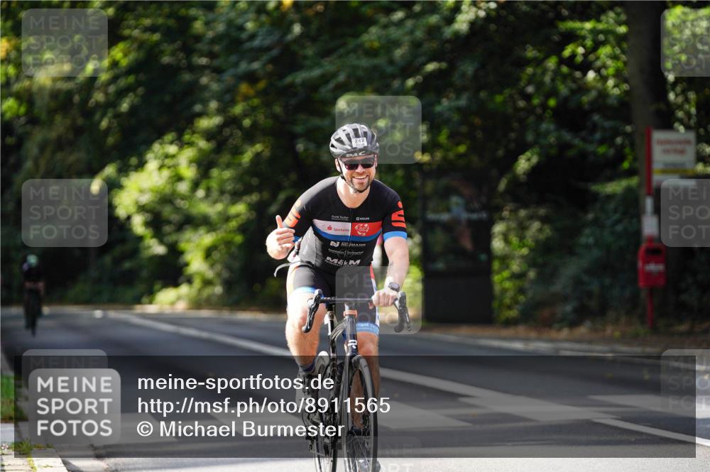 14.09.2025 - Stadtparktriathlon Michael Burmester http://msf.ph/oto/8911565 14.09.2025 11:12:26 Radfahren 746, 807, 818, 836, 846, 898 meine-sportfotos.de