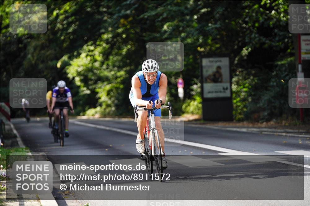 14.09.2025 - Stadtparktriathlon Michael Burmester http://msf.ph/oto/8911572 14.09.2025 11:12:37 Radfahren 833, 836, 841, 867, 898 meine-sportfotos.de