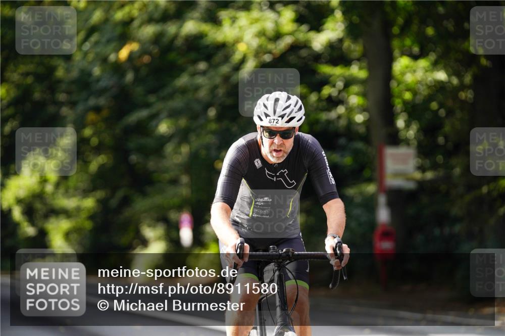 14.09.2025 - Stadtparktriathlon Michael Burmester http://msf.ph/oto/8911580 14.09.2025 11:12:55 Radfahren 872 meine-sportfotos.de