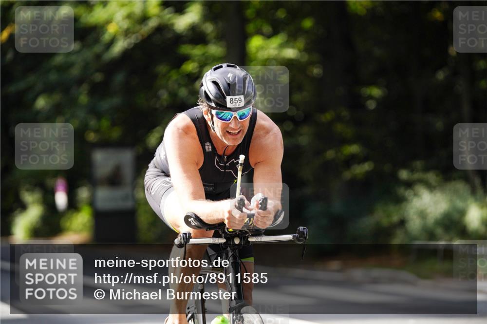 14.09.2025 - Stadtparktriathlon Michael Burmester http://msf.ph/oto/8911585 14.09.2025 11:13:08 Radfahren 682, 827, 859, 861, 891 meine-sportfotos.de