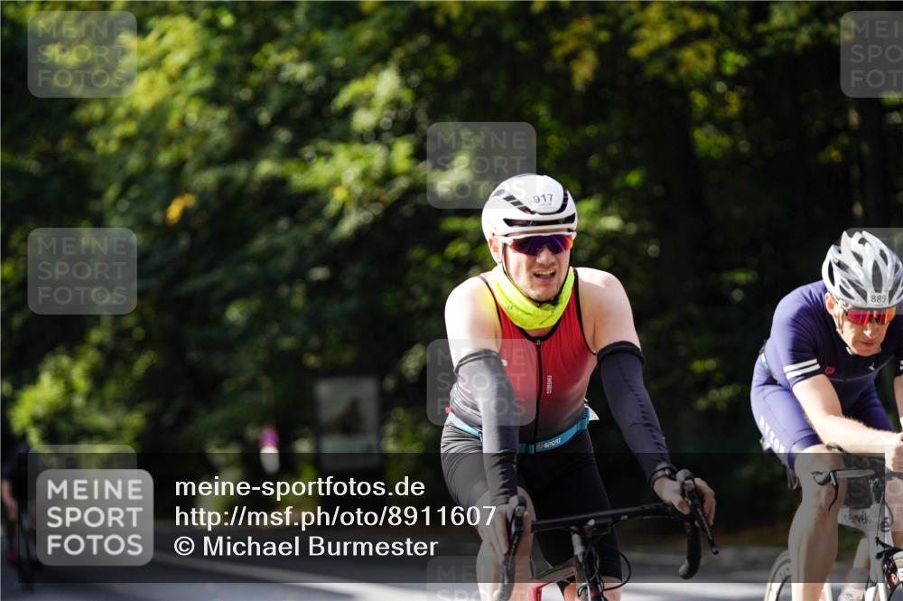 14.09.2025 - Stadtparktriathlon Michael Burmester http://msf.ph/oto/8911607 14.09.2025 11:13:35 Radfahren 825, 848, 889, 917 meine-sportfotos.de