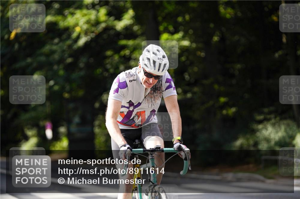 14.09.2025 - Stadtparktriathlon Michael Burmester http://msf.ph/oto/8911614 14.09.2025 11:13:54 Radfahren 838, 855 meine-sportfotos.de
