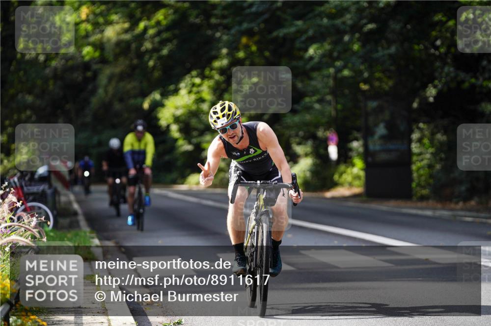 14.09.2025 - Stadtparktriathlon Michael Burmester http://msf.ph/oto/8911617 14.09.2025 11:14:05 Radfahren 796, 824, 838, 850, 873 meine-sportfotos.de