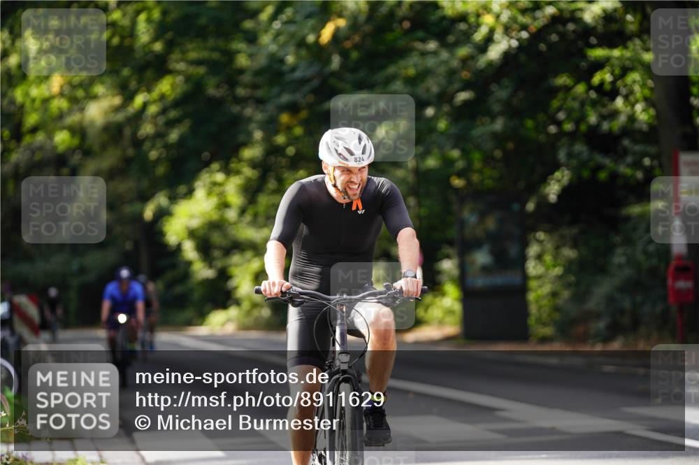 14.09.2025 - Stadtparktriathlon Michael Burmester http://msf.ph/oto/8911629 14.09.2025 11:14:11 Radfahren 744, 796, 824, 847, 850, 873, 1012 meine-sportfotos.de