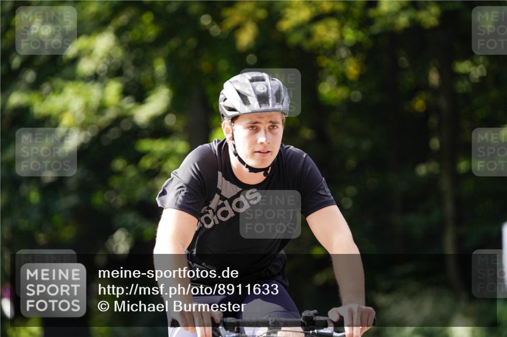 14.09.2025 - Stadtparktriathlon Michael Burmester http://msf.ph/oto/8911633 14.09.2025 11:14:35 Radfahren 791, 862, 871 meine-sportfotos.de