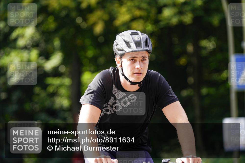 14.09.2025 - Stadtparktriathlon Michael Burmester http://msf.ph/oto/8911634 14.09.2025 11:14:35 Radfahren 791, 862, 871 meine-sportfotos.de