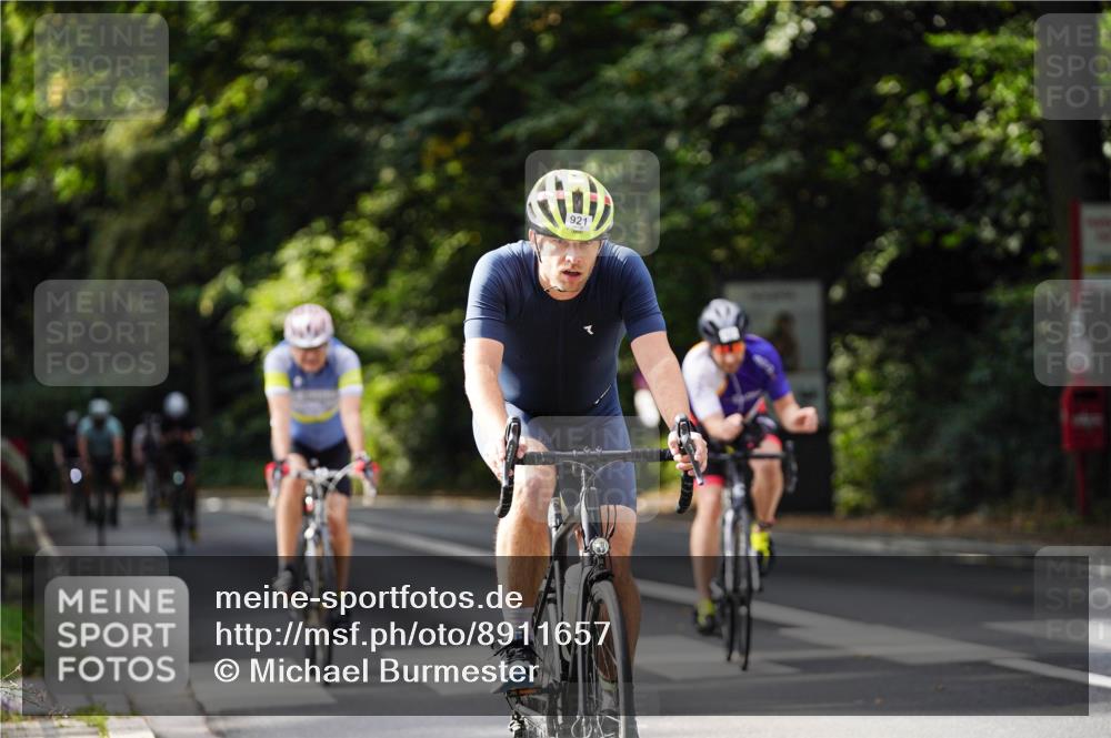 14.09.2025 - Stadtparktriathlon Michael Burmester http://msf.ph/oto/8911657 14.09.2025 11:15:25 Radfahren 756, 777, 829, 837, 842, 870, 880, 901, 921 meine-sportfotos.de