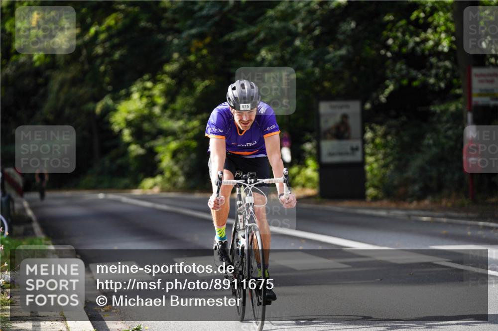 14.09.2025 - Stadtparktriathlon Michael Burmester http://msf.ph/oto/8911675 14.09.2025 11:15:52 Radfahren 739, 875, 893 meine-sportfotos.de