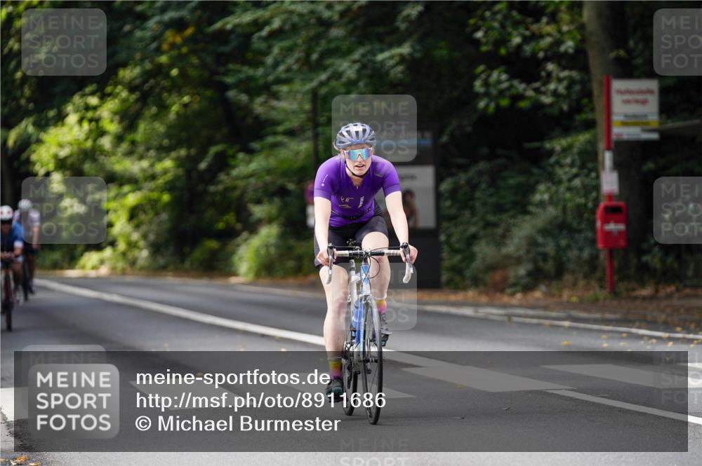 14.09.2025 - Stadtparktriathlon Michael Burmester http://msf.ph/oto/8911686 14.09.2025 11:16:17 Radfahren 655, 808, 831, 851, 943 meine-sportfotos.de