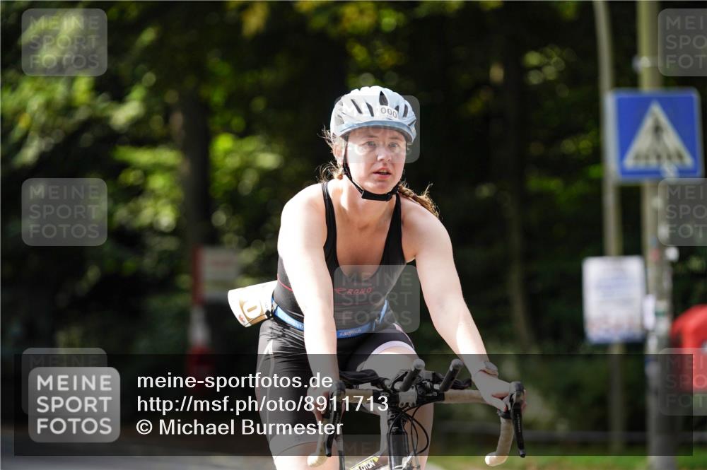 14.09.2025 - Stadtparktriathlon Michael Burmester http://msf.ph/oto/8911713 14.09.2025 11:17:10 Radfahren 900, 950, 987, 1000 meine-sportfotos.de