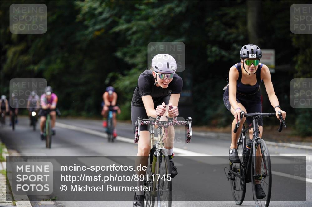 14.09.2025 - Stadtparktriathlon Michael Burmester http://msf.ph/oto/8911745 14.09.2025 11:18:35 Radfahren 724, 868, 932, 934, 935, 951, 976, 985, 993, 1015 meine-sportfotos.de