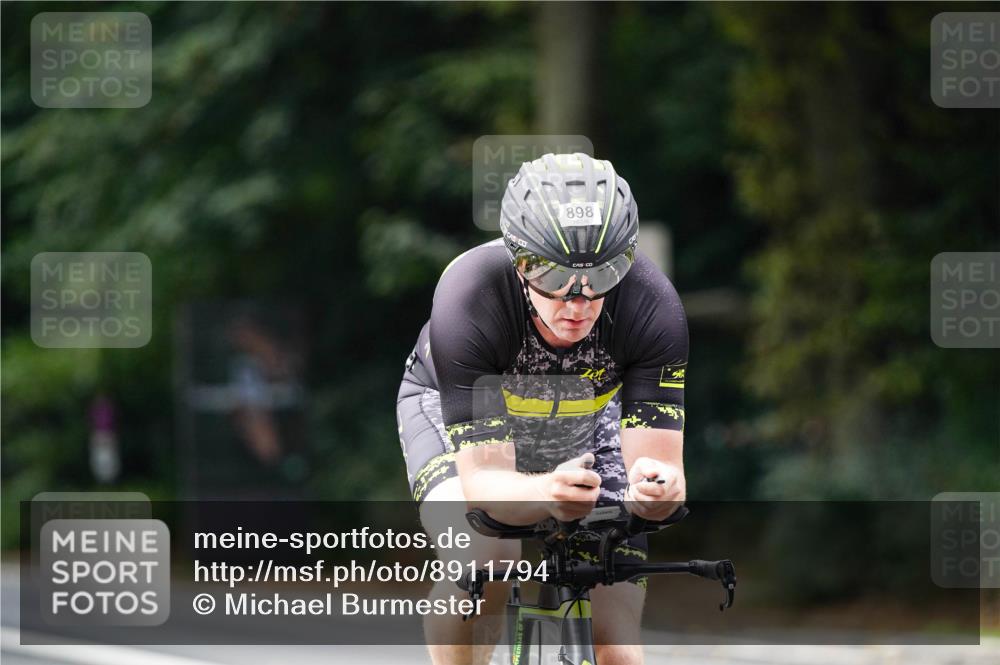 14.09.2025 - Stadtparktriathlon Michael Burmester http://msf.ph/oto/8911794 14.09.2025 11:19:47 Radfahren 825, 836, 898, 1009, 1020 meine-sportfotos.de