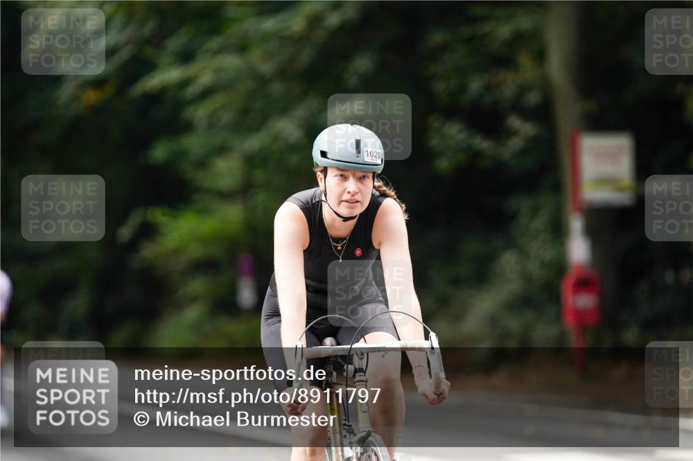 14.09.2025 - Stadtparktriathlon Michael Burmester http://msf.ph/oto/8911797 14.09.2025 11:19:50 Radfahren 825, 836, 898, 1009, 1020 meine-sportfotos.de