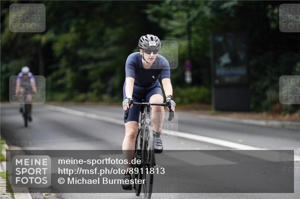 14.09.2025 - Stadtparktriathlon Michael Burmester http://msf.ph/oto/8911813 14.09.2025 11:20:10 Radfahren 833, 841, 925, 975, 984 meine-sportfotos.de
