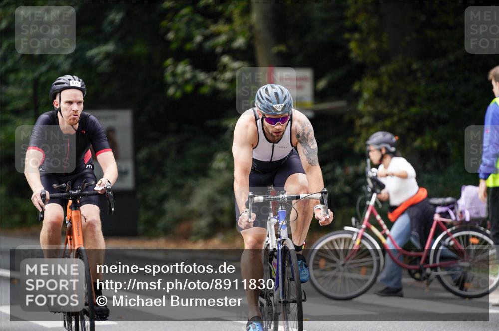 14.09.2025 - Stadtparktriathlon Michael Burmester http://msf.ph/oto/8911830 14.09.2025 11:20:32 Radfahren 772, 838, 847, 874, 889, 917, 1018 meine-sportfotos.de