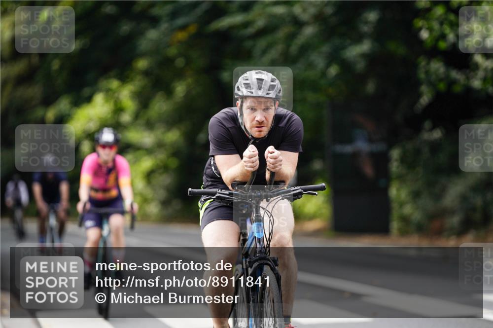 14.09.2025 - Stadtparktriathlon Michael Burmester http://msf.ph/oto/8911841 14.09.2025 11:20:44 Radfahren 838, 848, 861, 889, 897, 917, 938, 941, 989 meine-sportfotos.de