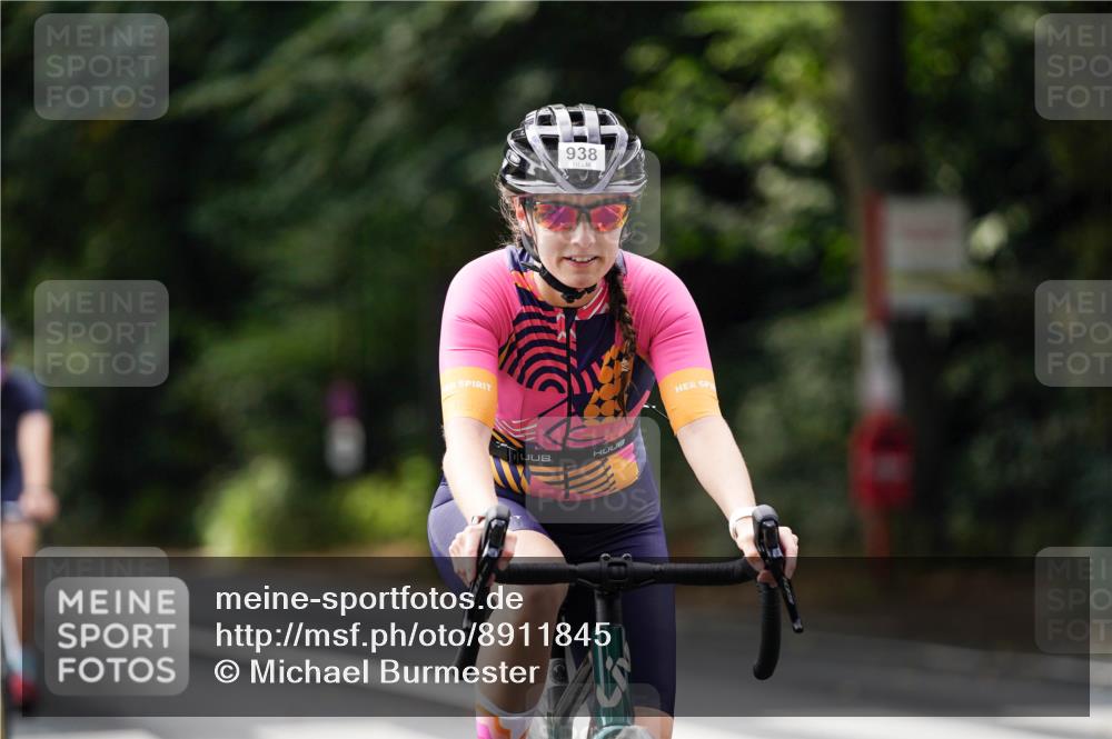 14.09.2025 - Stadtparktriathlon Michael Burmester http://msf.ph/oto/8911845 14.09.2025 11:20:45 Radfahren 838, 848, 861, 889, 897, 917, 938, 941, 989 meine-sportfotos.de