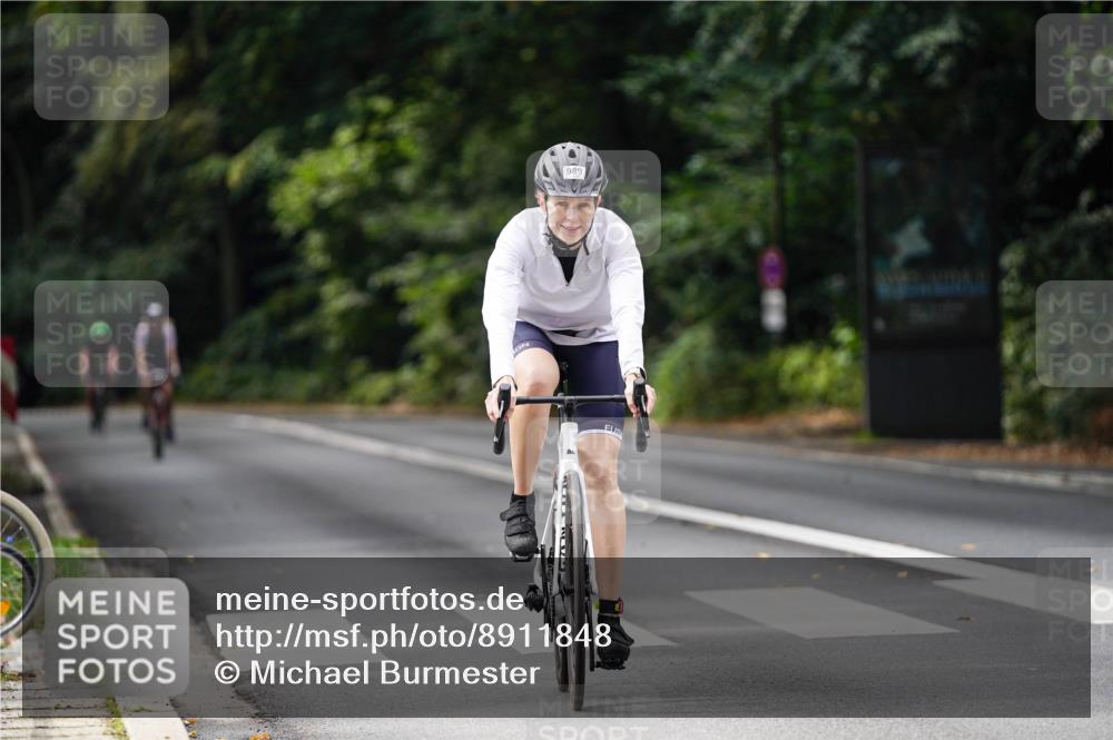 14.09.2025 - Stadtparktriathlon Michael Burmester http://msf.ph/oto/8911848 14.09.2025 11:20:50 Radfahren 848, 861, 938, 949, 989 meine-sportfotos.de