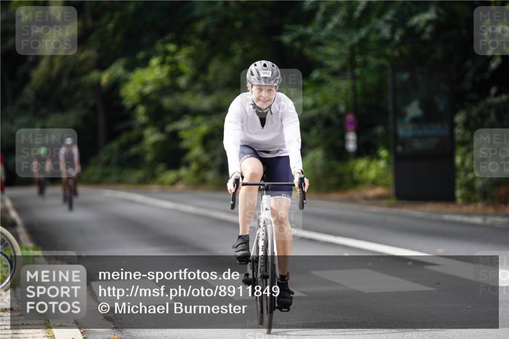 14.09.2025 - Stadtparktriathlon Michael Burmester http://msf.ph/oto/8911849 14.09.2025 11:20:50 Radfahren 848, 861, 938, 949, 989 meine-sportfotos.de