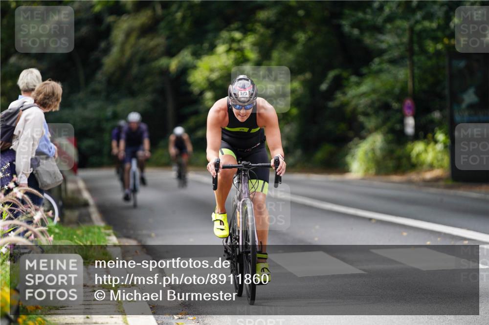 14.09.2025 - Stadtparktriathlon Michael Burmester http://msf.ph/oto/8911860 14.09.2025 11:21:06 Radfahren 822, 827, 937, 973, 982, 1012 meine-sportfotos.de