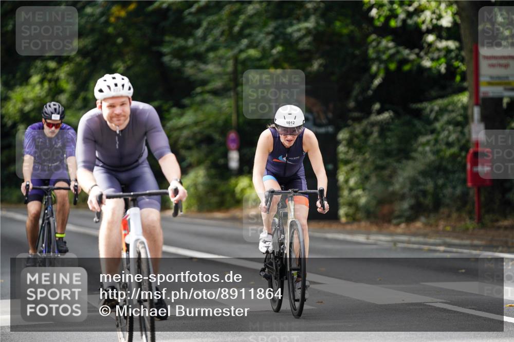 14.09.2025 - Stadtparktriathlon Michael Burmester http://msf.ph/oto/8911864 14.09.2025 11:21:11 Radfahren 822, 827, 973, 982, 1012 meine-sportfotos.de