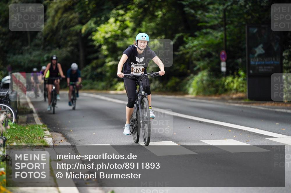 14.09.2025 - Stadtparktriathlon Michael Burmester http://msf.ph/oto/8911893 14.09.2025 11:22:00 Radfahren 873, 939, 978, 981, 1017 meine-sportfotos.de