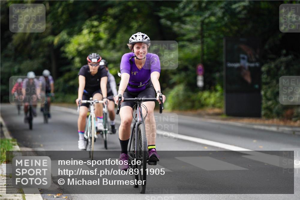 14.09.2025 - Stadtparktriathlon Michael Burmester http://msf.ph/oto/8911905 14.09.2025 11:22:11 Radfahren 842, 855, 929, 939, 952, 964, 972, 1007, 1014, 1017 meine-sportfotos.de
