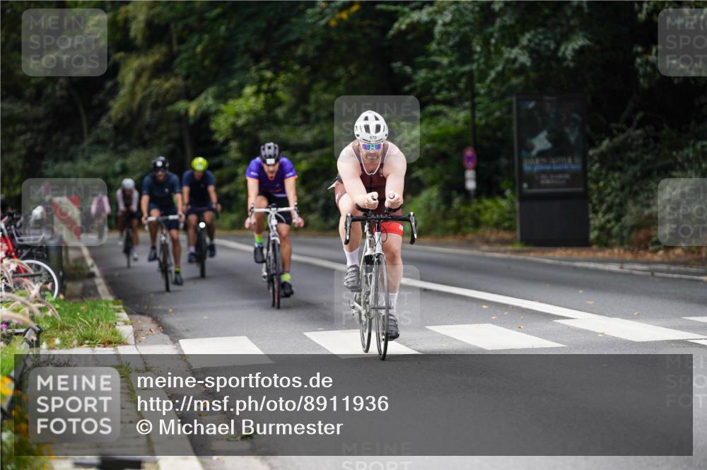 14.09.2025 - Stadtparktriathlon Michael Burmester http://msf.ph/oto/8911936 14.09.2025 11:22:46 Radfahren 862, 870, 875, 892, 921, 957, 958, 998, 1001, 1002 meine-sportfotos.de