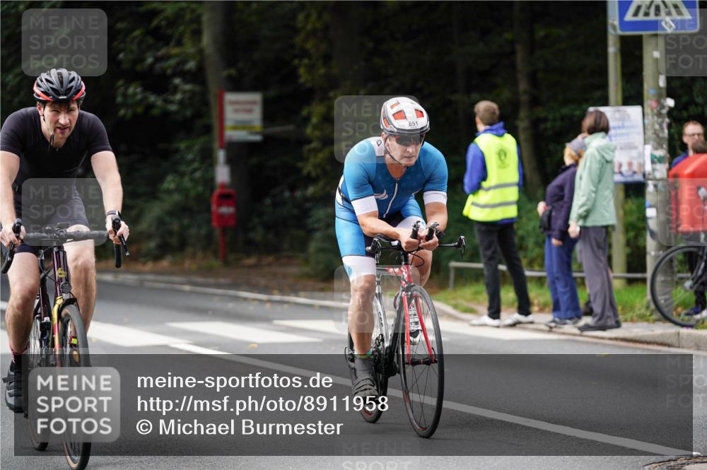 14.09.2025 - Stadtparktriathlon Michael Burmester http://msf.ph/oto/8911958 14.09.2025 11:23:02 Radfahren 829, 831, 851, 882, 918, 920, 948, 963, 974 meine-sportfotos.de