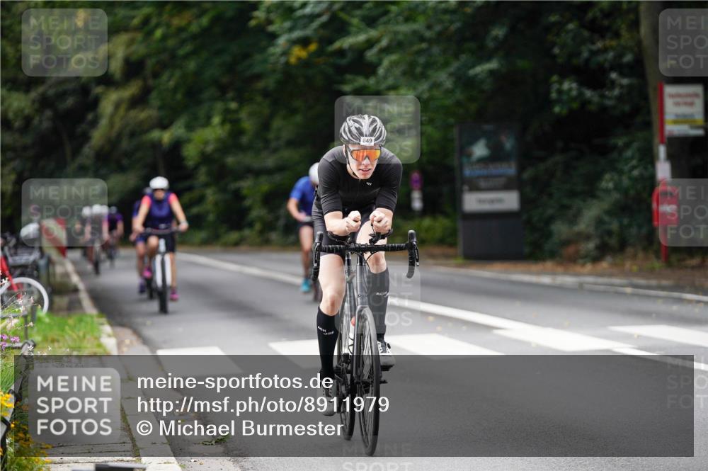 14.09.2025 - Stadtparktriathlon Michael Burmester http://msf.ph/oto/8911979 14.09.2025 11:23:42 Radfahren 849, 893, 936, 940, 943, 994, 1005, 1008 meine-sportfotos.de