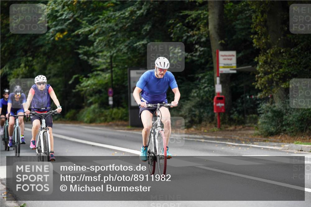 14.09.2025 - Stadtparktriathlon Michael Burmester http://msf.ph/oto/8911982 14.09.2025 11:23:44 Radfahren 849, 893, 936, 940, 943, 994, 1005, 1008 meine-sportfotos.de