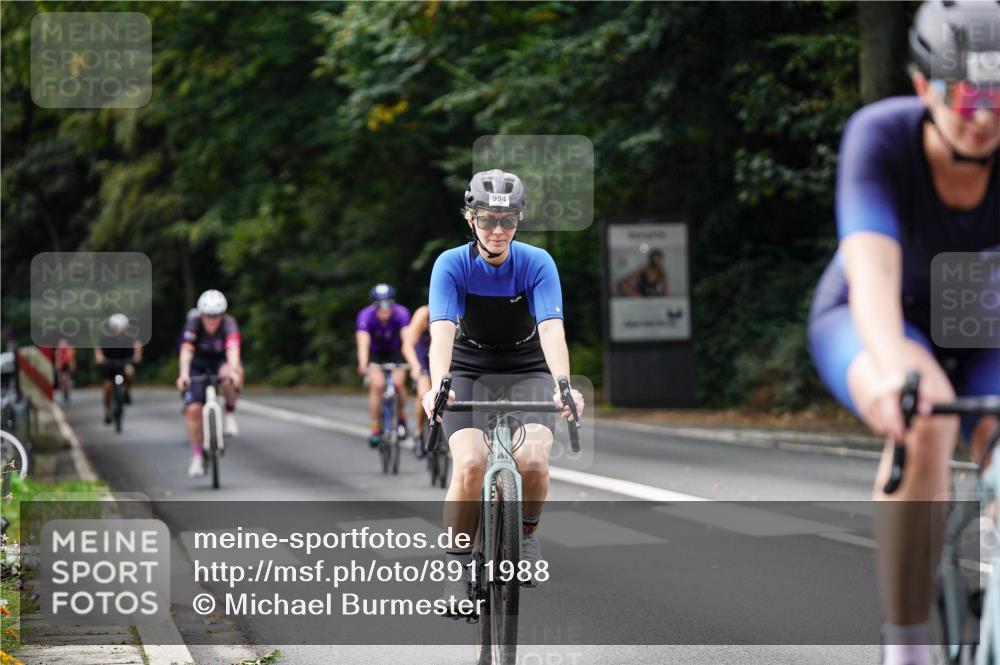14.09.2025 - Stadtparktriathlon Michael Burmester http://msf.ph/oto/8911988 14.09.2025 11:23:47 Radfahren 824, 849, 893, 936, 940, 943, 994, 1005, 1008, 1011 meine-sportfotos.de