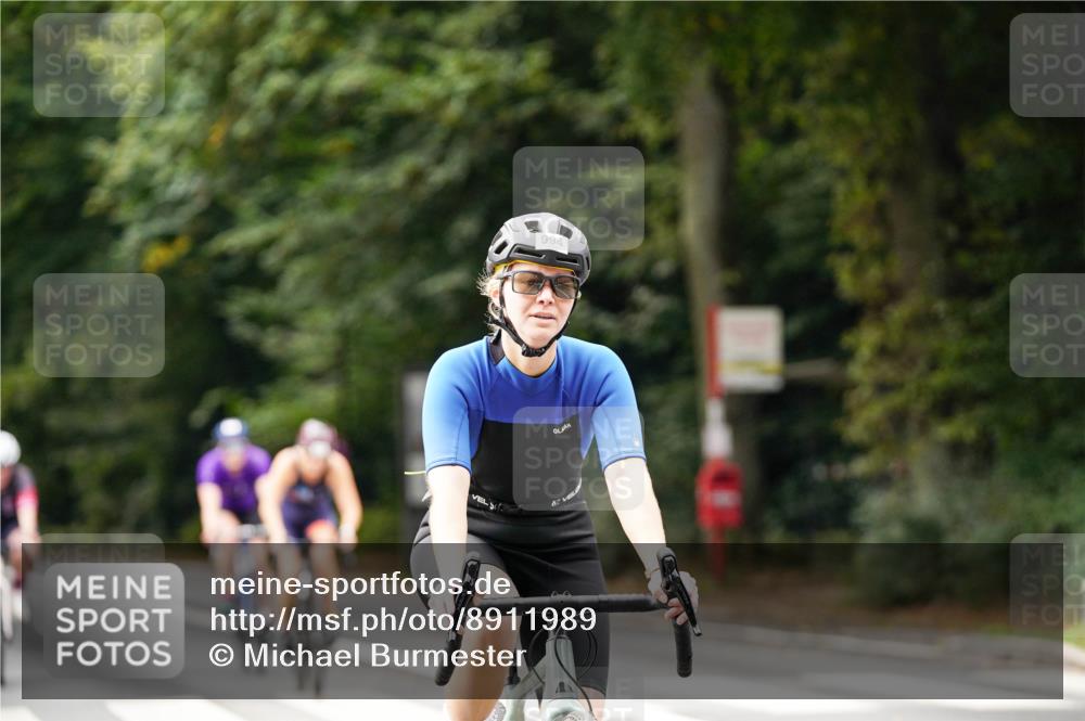 14.09.2025 - Stadtparktriathlon Michael Burmester http://msf.ph/oto/8911989 14.09.2025 11:23:48 Radfahren 824, 893, 936, 940, 943, 994, 1005, 1008, 1011 meine-sportfotos.de
