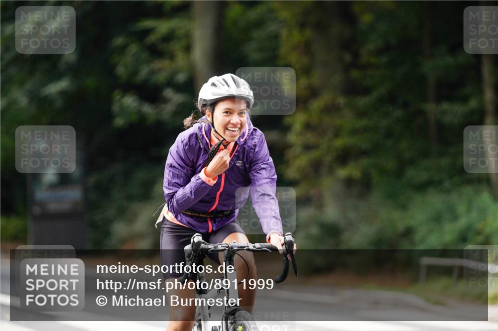 14.09.2025 - Stadtparktriathlon Michael Burmester http://msf.ph/oto/8911999 14.09.2025 11:23:53 Radfahren 824, 878, 940, 943, 986, 994, 1008, 1011 meine-sportfotos.de