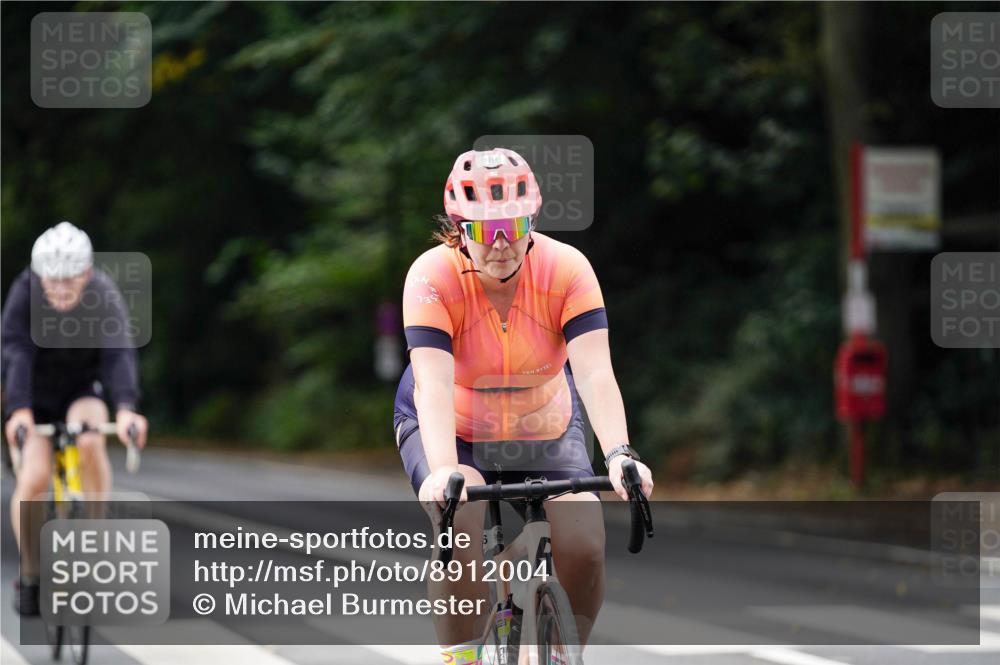 14.09.2025 - Stadtparktriathlon Michael Burmester http://msf.ph/oto/8912004 14.09.2025 11:24:00 Radfahren 823, 824, 876, 878, 895, 915, 924, 986, 987 meine-sportfotos.de