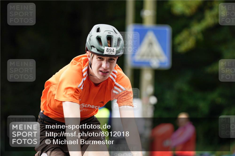 14.09.2025 - Stadtparktriathlon Michael Burmester http://msf.ph/oto/8912018 14.09.2025 11:24:13 Radfahren 823, 894, 924, 968, 970 meine-sportfotos.de
