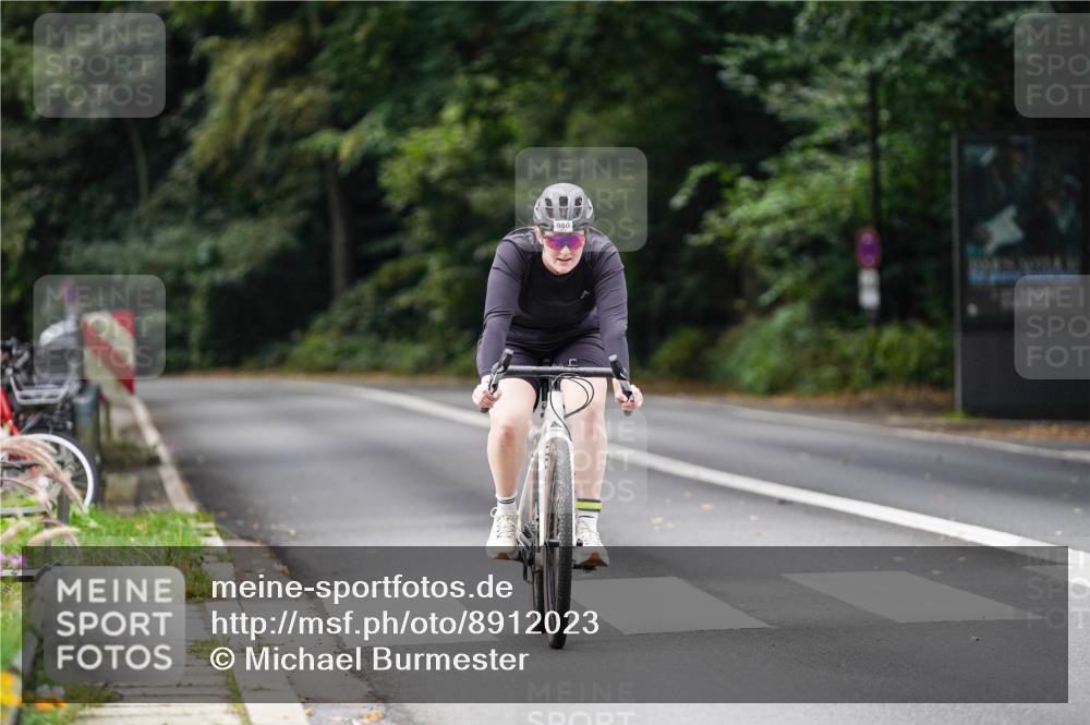 14.09.2025 - Stadtparktriathlon Michael Burmester http://msf.ph/oto/8912023 14.09.2025 11:24:23 Radfahren 968, 980 meine-sportfotos.de