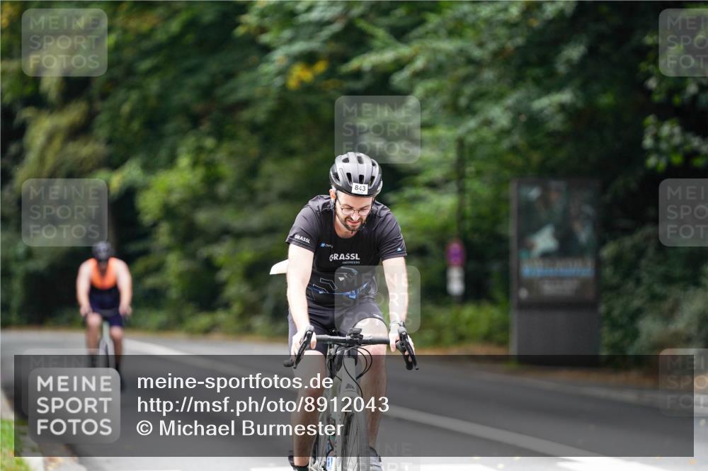 14.09.2025 - Stadtparktriathlon Michael Burmester http://msf.ph/oto/8912043 14.09.2025 11:25:01 Radfahren 839, 843, 967 meine-sportfotos.de
